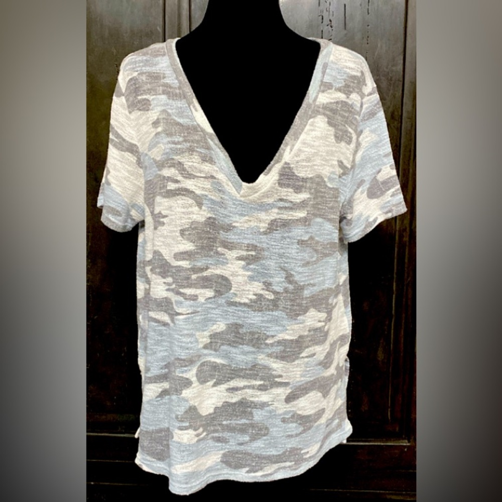 Cherish shades of gray camouflage shortsleeved blouse XL